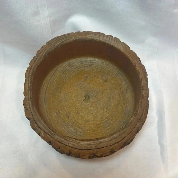 Vintage Wood Tree Bark Nut Bowl with Legs - Picture 2 of 4